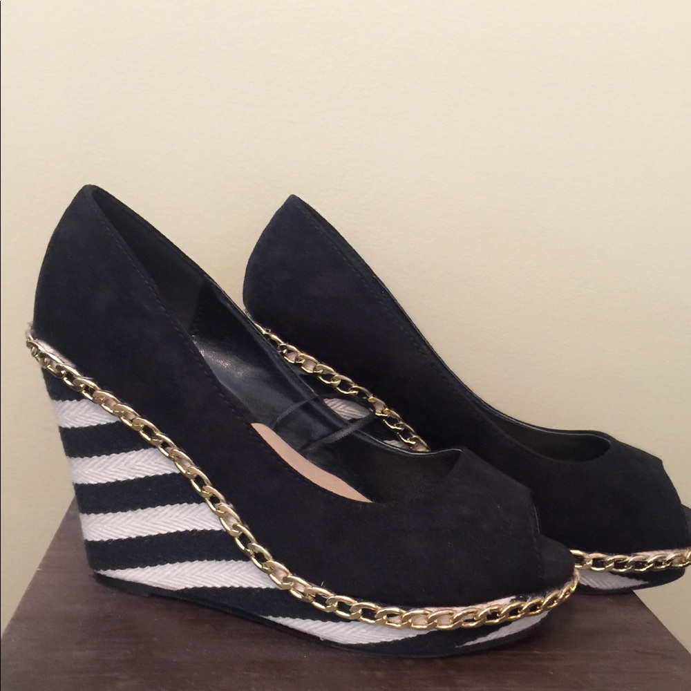 Torrid wedges